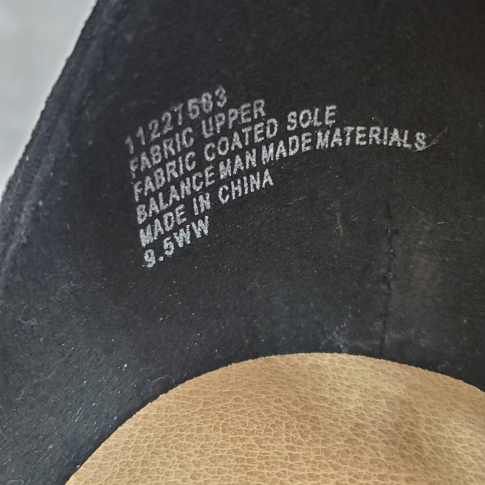 Torrid Heels Women's 9.5 WW Wide Black Two Strap Tapered Buckle Sandals - Picture 8 of 10